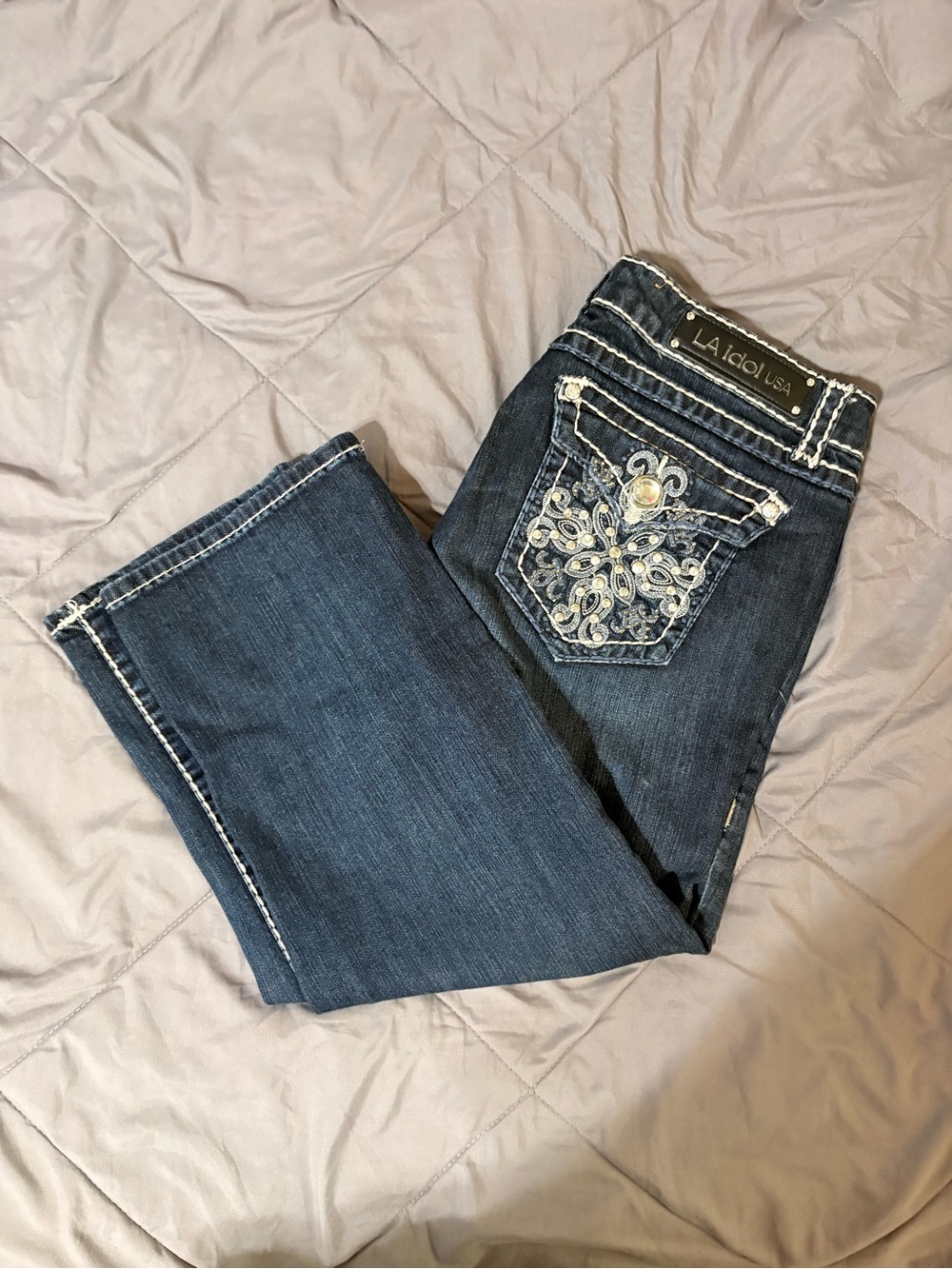 L.A. idol Dark Wash Capri Jeans with Embroidered Pocket Size 13
